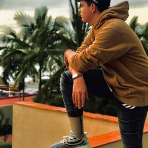 Meet your Posher, Thomas